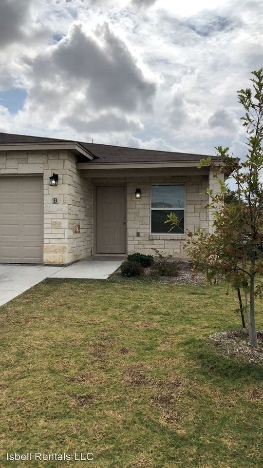 312 Lowes Blvd (A/B) - Photo 2 of 22