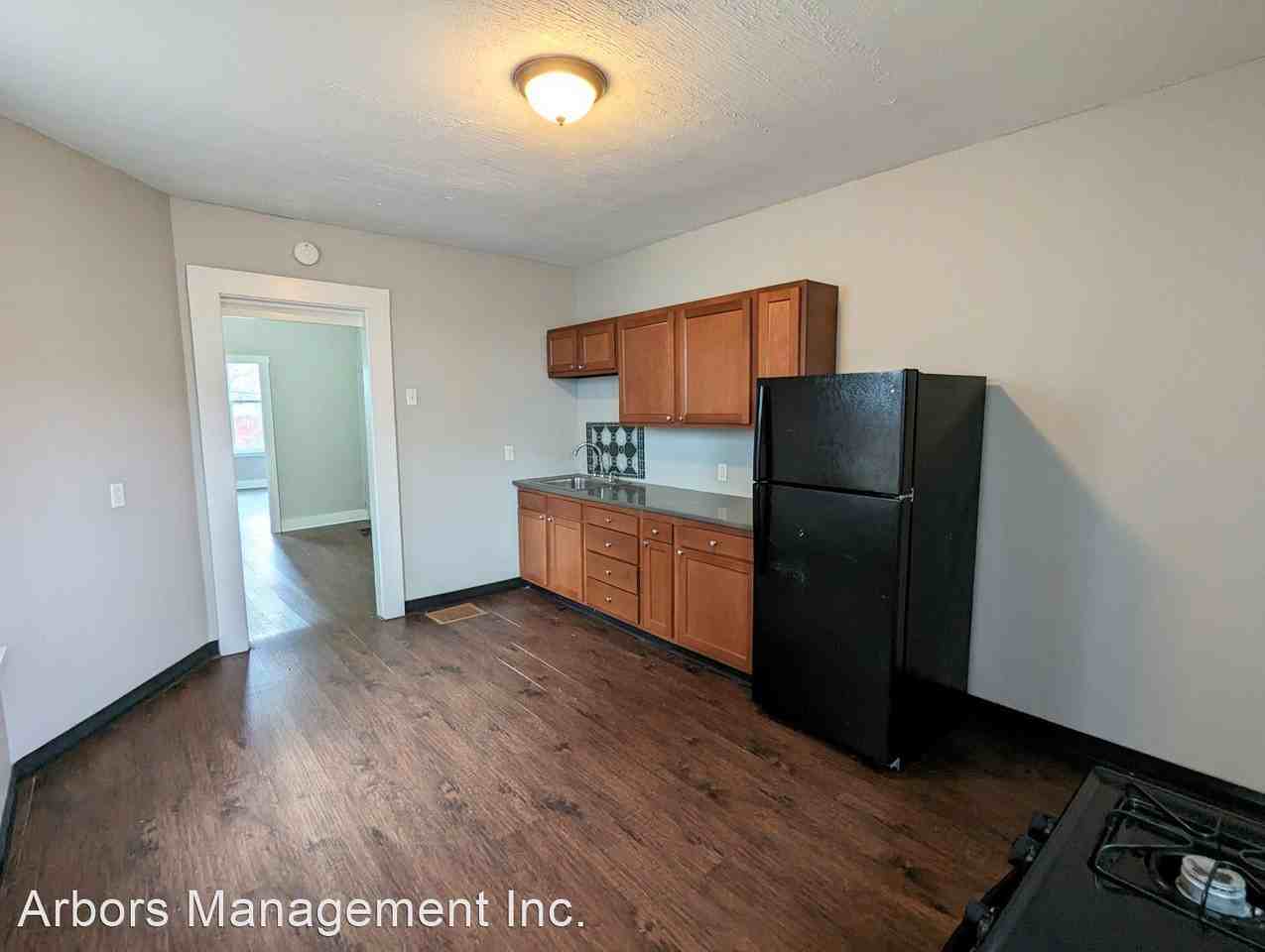 1228 Woodland Ave - Photo 3 of 13