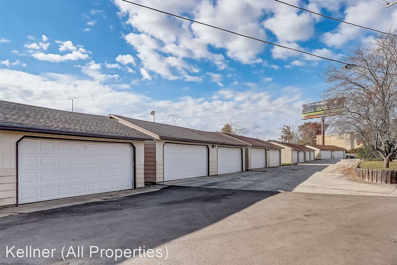 721, 745, 811 W. Grange Avenue - Photo 2 of 3