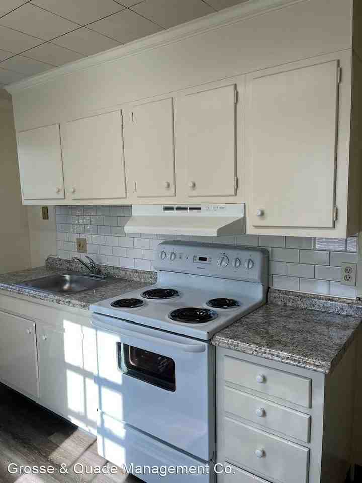 447 S. Main St. - Photo 3 of 9