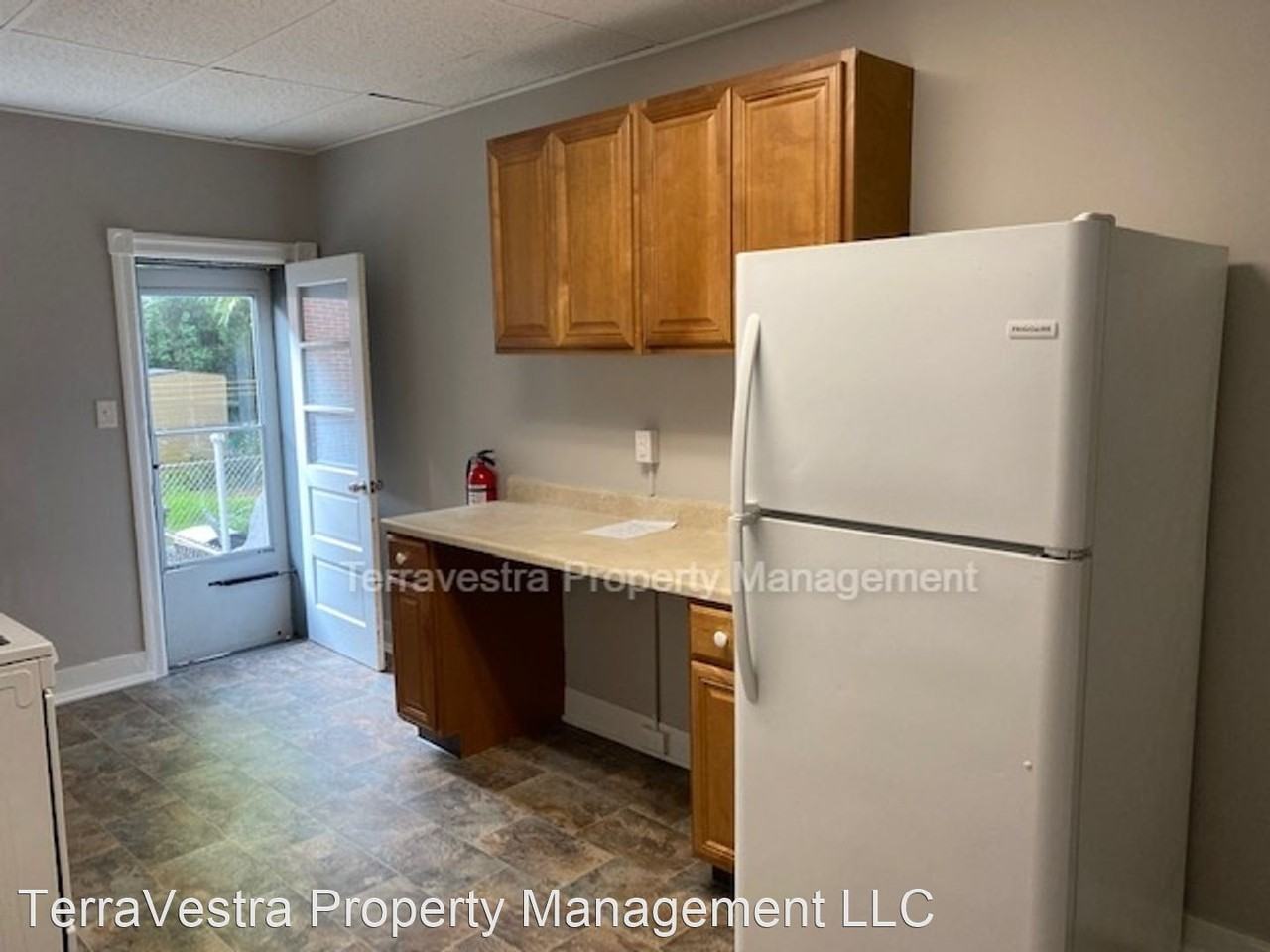 138 Joy St - Photo 3 of 12