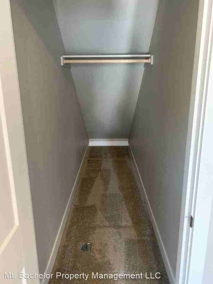 61576 Lucia St Apartments in Old Farm District, Bend, OR 97702 Zumper