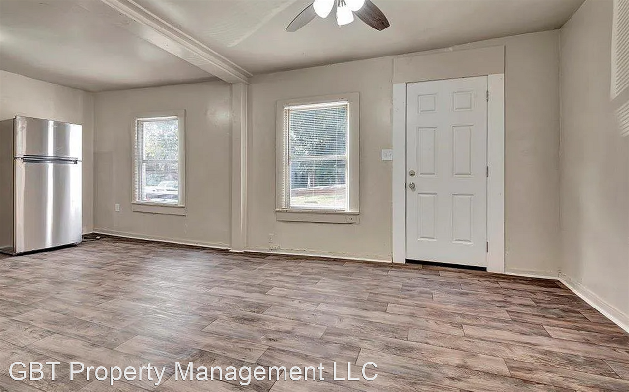 309 E Brandon St. - Photo 2 of 6