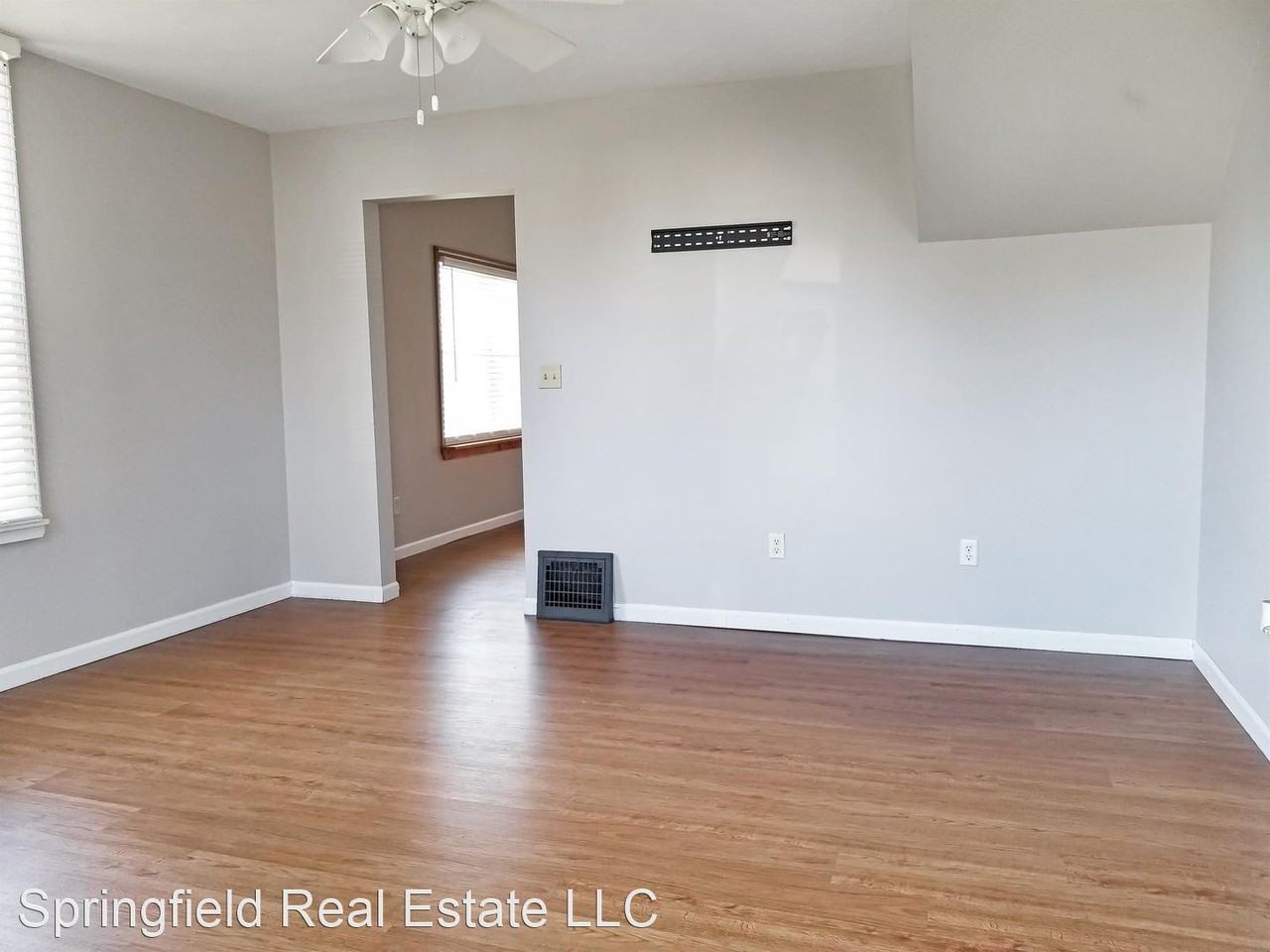 902 W Calhoun St - Photo 3 of 18