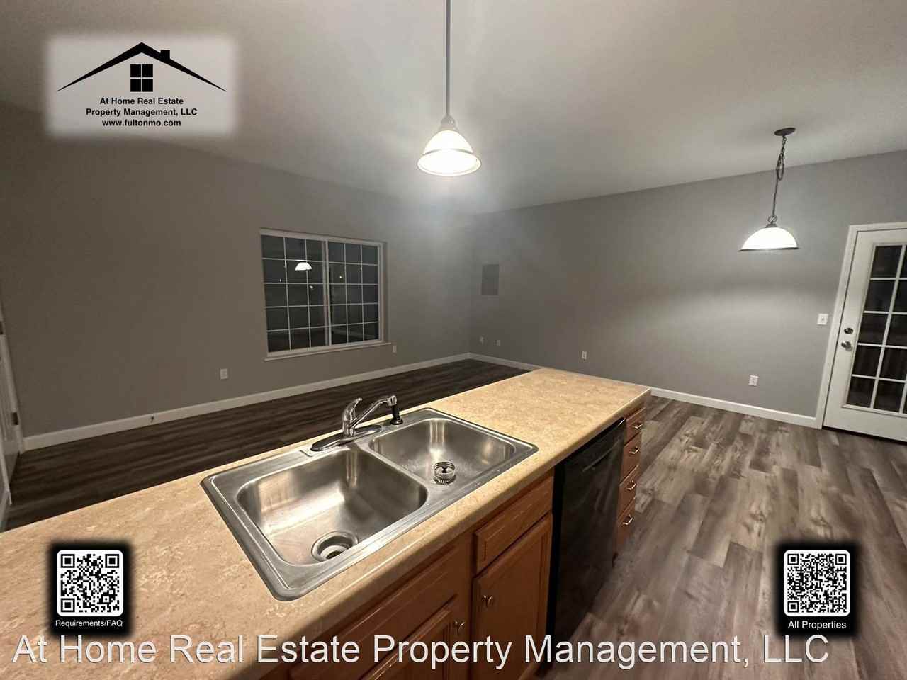 211 North Main Street - Photo 3 of 11