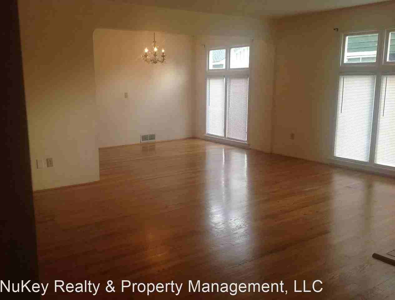 1214 E Thurston Ave - Photo 3 of 12