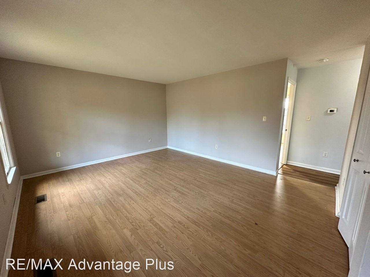 318 Horsepen Rd - Photo 3 of 18