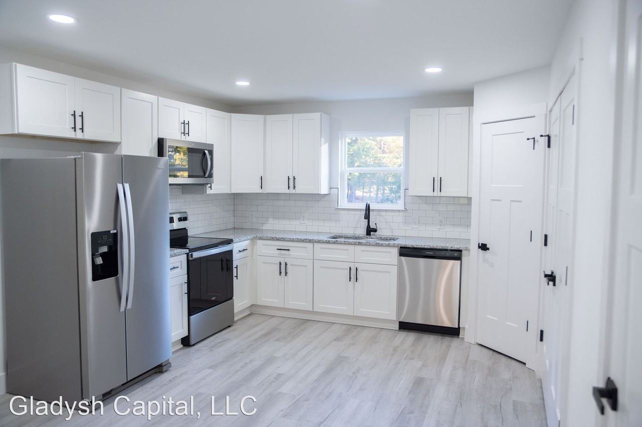 1955 CAPE HICKORY CUTOFF Rd - Photo 2 of 13