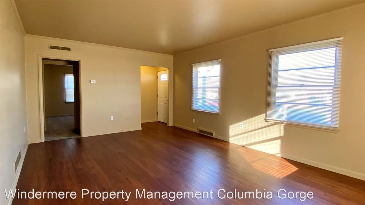 1612 W 11th St - Photo 3 of 16