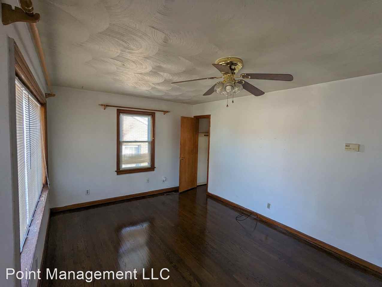 1461 Greenbrier Ave Se - Photo 2 of 7