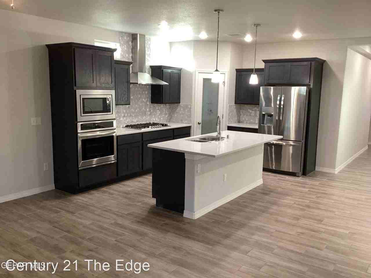 1100 Nickel Hill Ave - Photo 2 of 13