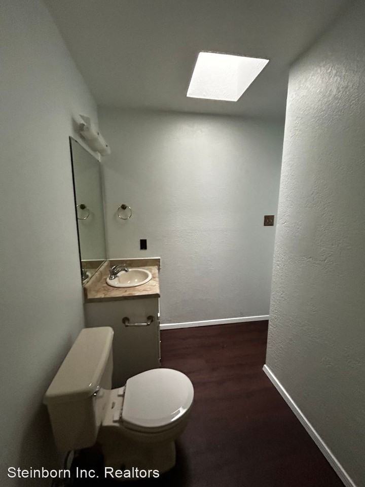 447 Yale Dr - Photo 3 of 9