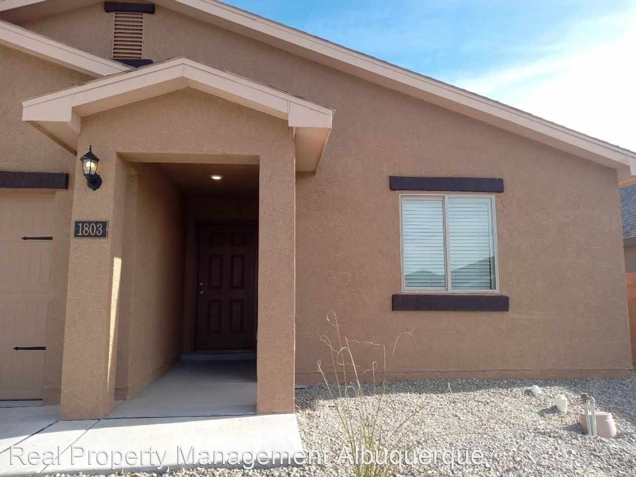 1803 Sophia Ln - Photo 2 of 23