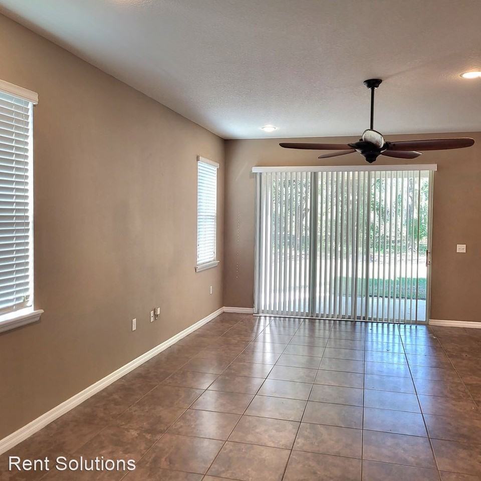 36142 Laguna Hills Cir - Photo 3 of 26
