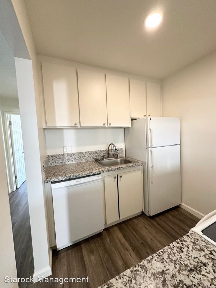 1497 Butte House Rd - Photo 2 of 10