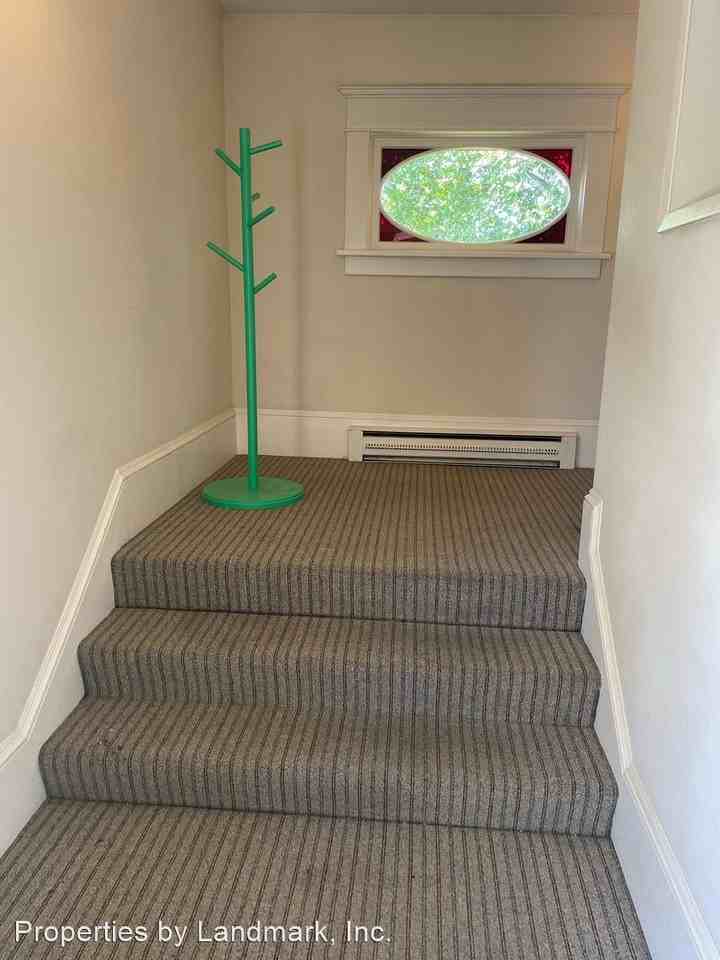 231A E 1st St - Photo 3 of 30