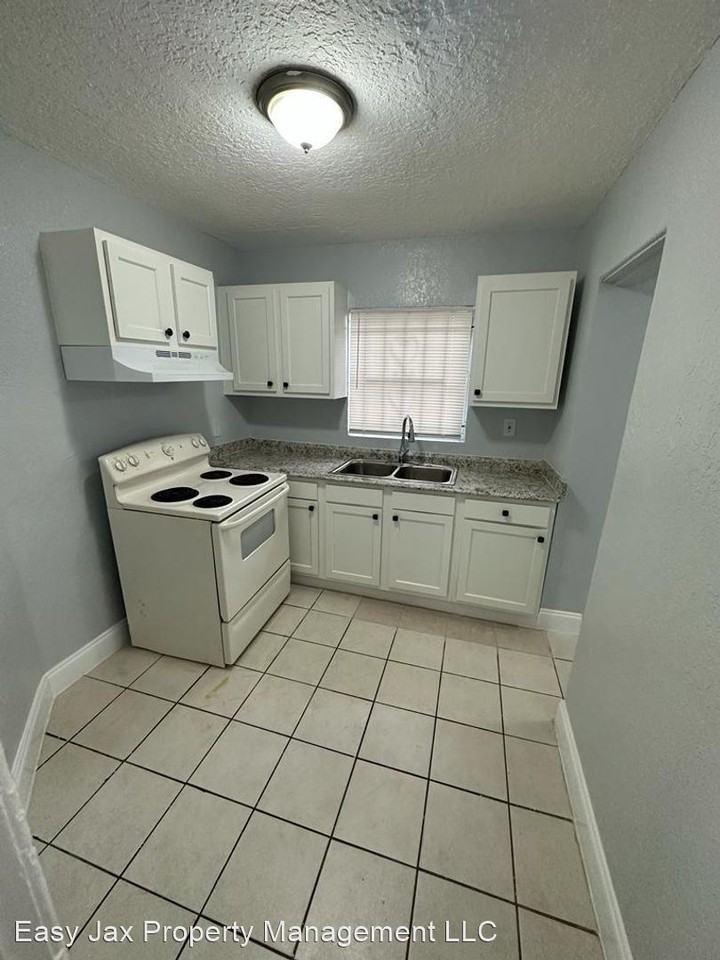 310/312 Acosta St Apartments in Brooklyn, Jacksonville, FL 32204 Zumper
