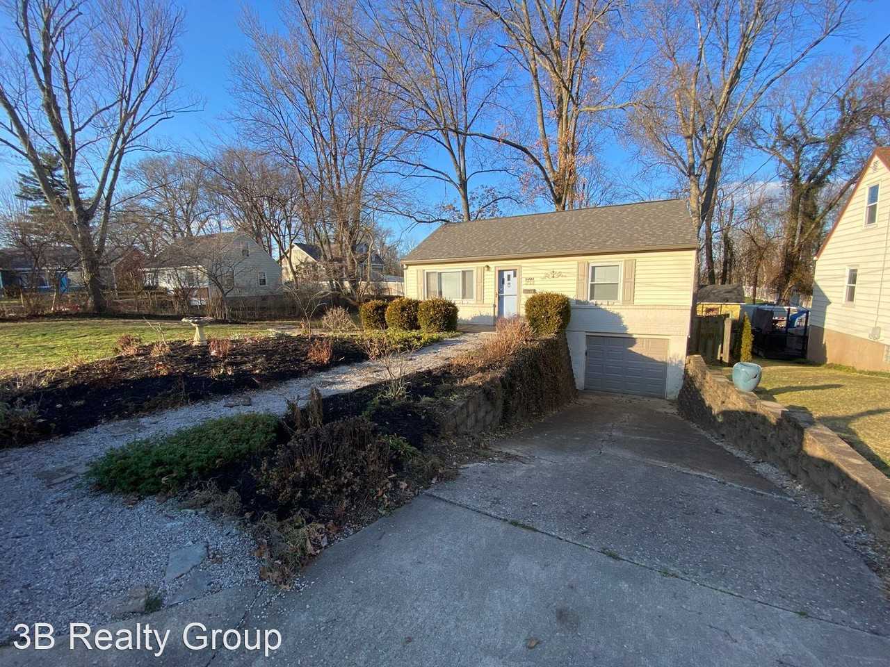 6760 Sunray St - Photo 2 of 26