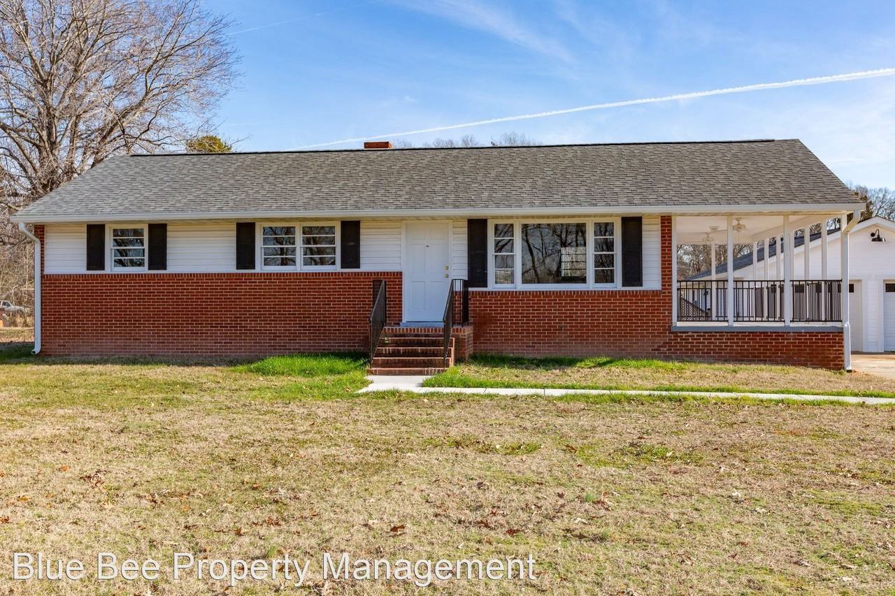 8205 Passapatanzy Dr - Photo 3 of 50