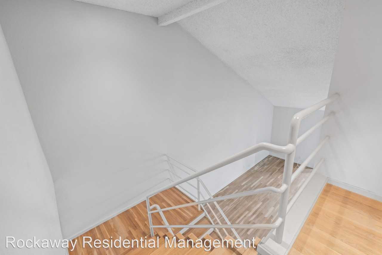 3697 Gilbert Ct - Photo 3 of 33