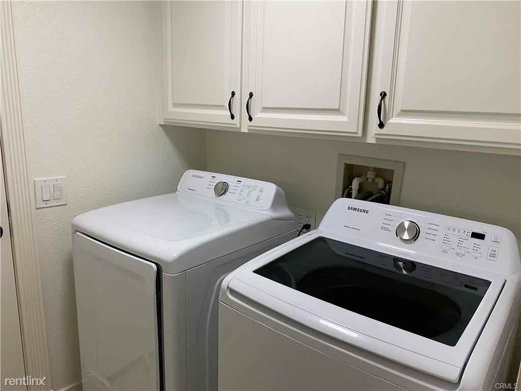 30022 Imperial Dr - Photo 2 of 13