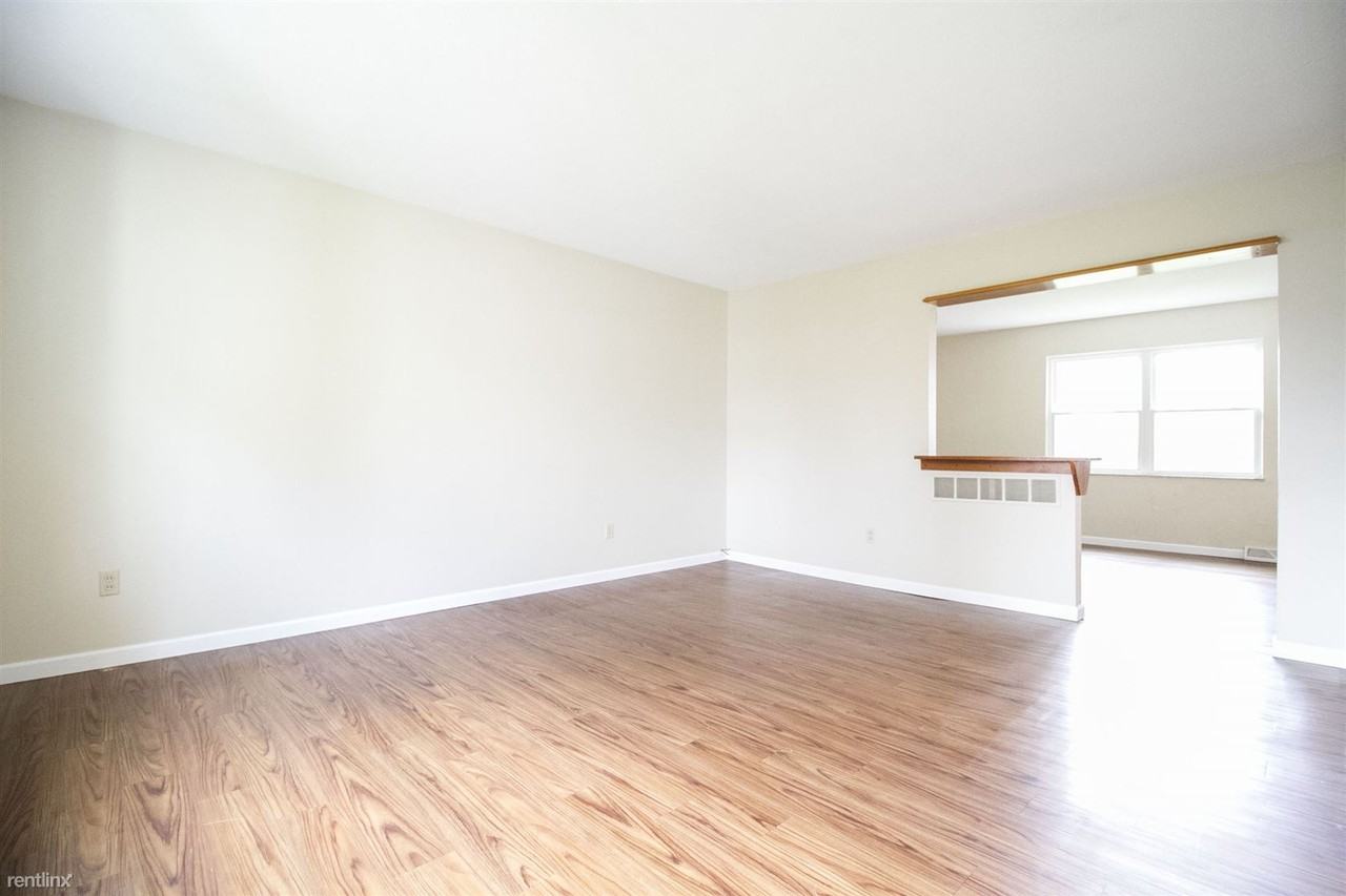 6181 Old Farm Ct - Photo 3 of 10