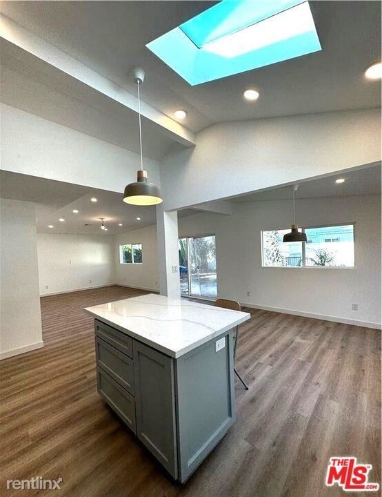 665 1/2 W Palm Ave - Photo 2 of 10