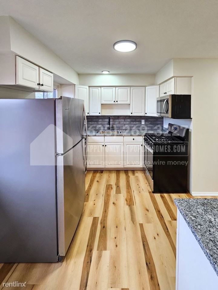 83 Stornoway Dr W - Photo 3 of 31