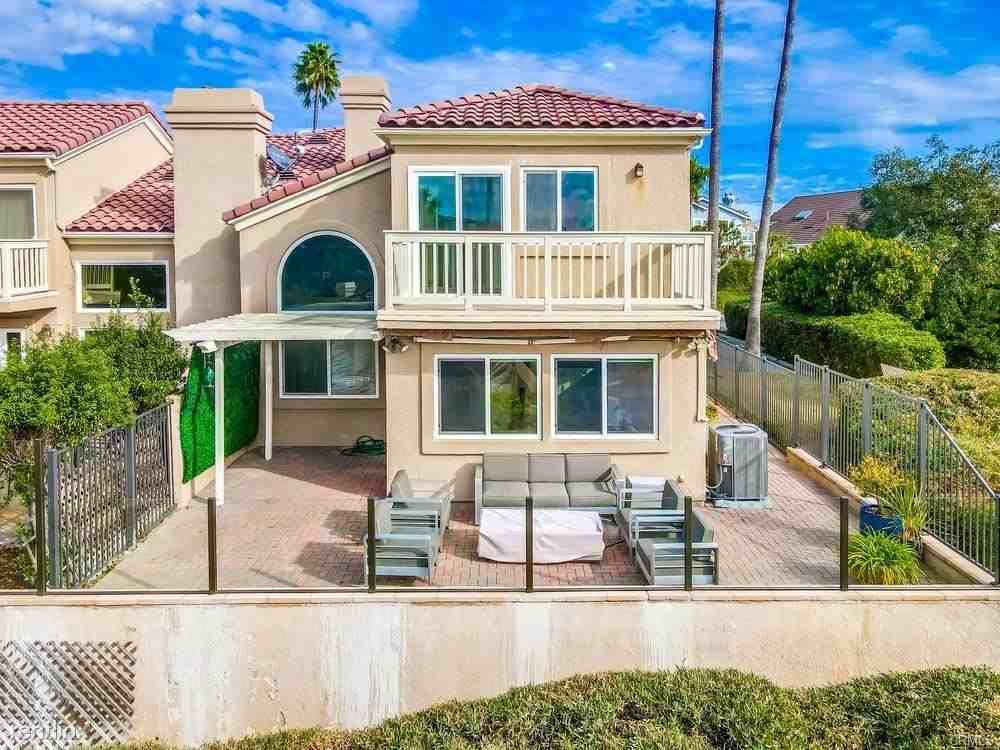 23851 Catamaran Way #1 - Photo 2 of 32