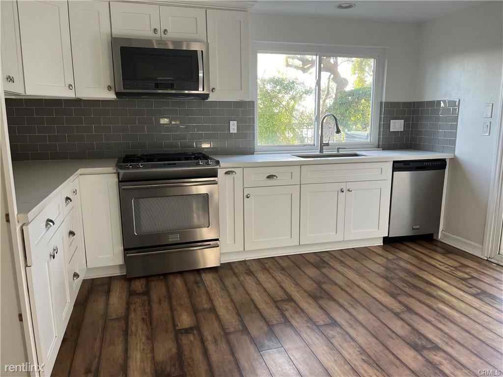 25462 Sawmill Ln - Photo 3 of 14