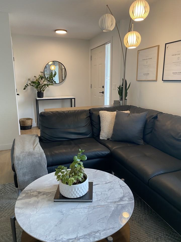 1622 28 Avenue Southwest #3 - Photo 2 of 20