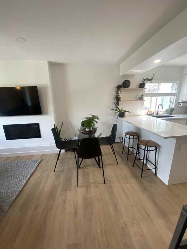 1622 28 Avenue Southwest #3 - Photo 3 of 20