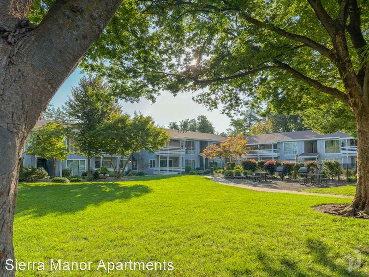 Sierra Manor Apartments : Great Location and Exceptional Amenities - Photo 3 of 4