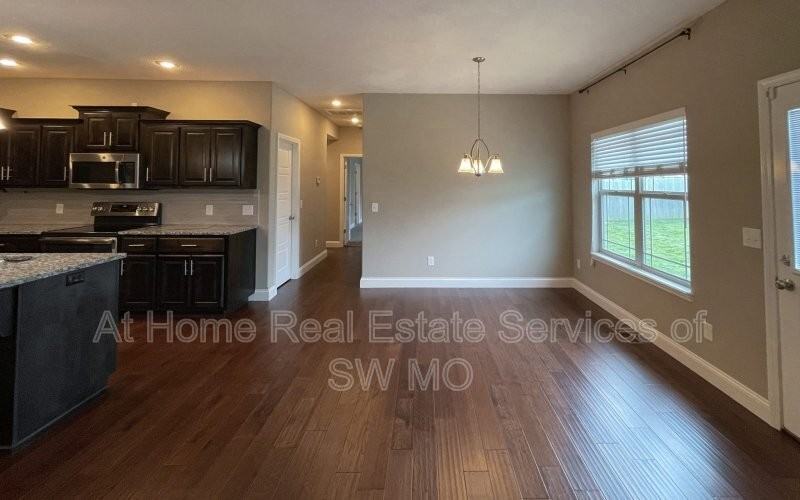 1653 N Eagle Valley Ln - Photo 3 of 15