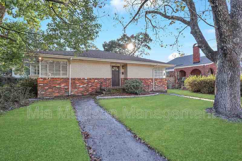 729 E 50th St #A - Photo 2 of 21