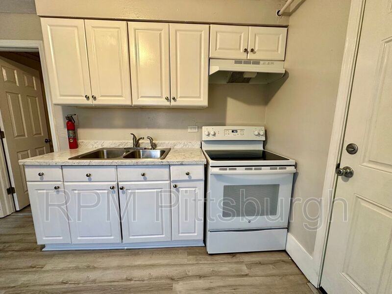 721 N Atlantic Ave - Photo 3 of 13