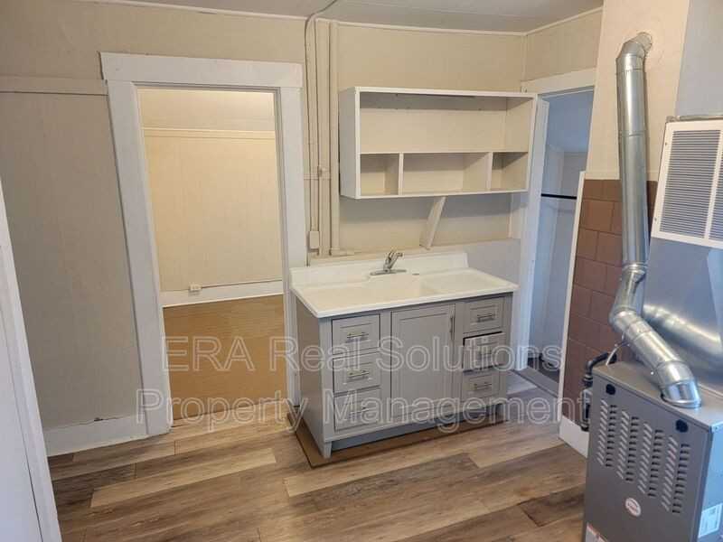 448 Delaware Ave #4 - Photo 2 of 6