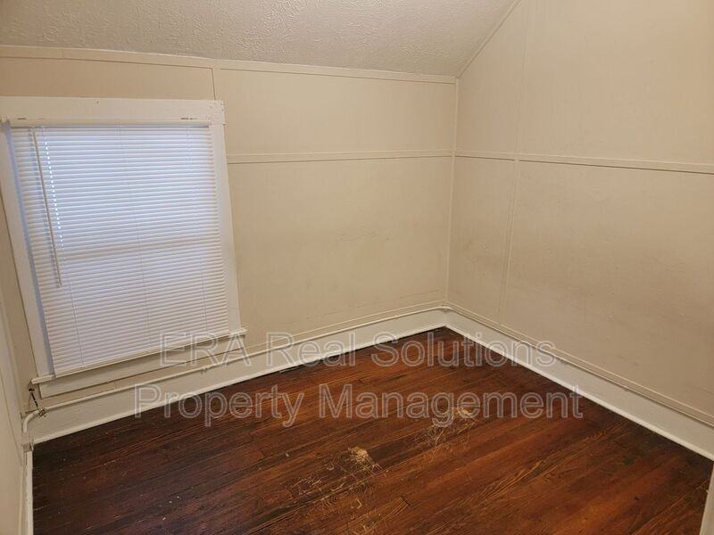 448 Delaware Ave #4 - Photo 6 of 6