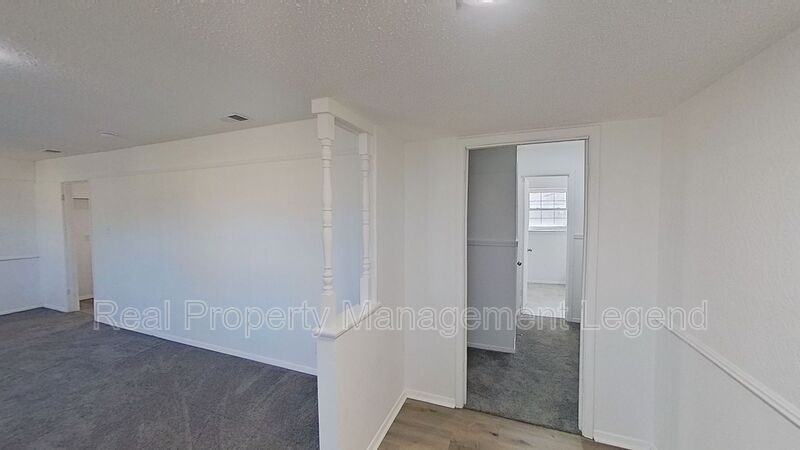 622 Oxford Dr - Photo 2 of 24