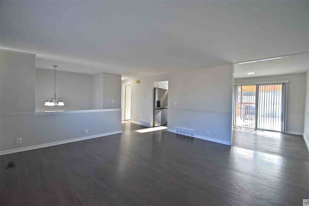 3509 W Ottawa Dr - Photo 3 of 35