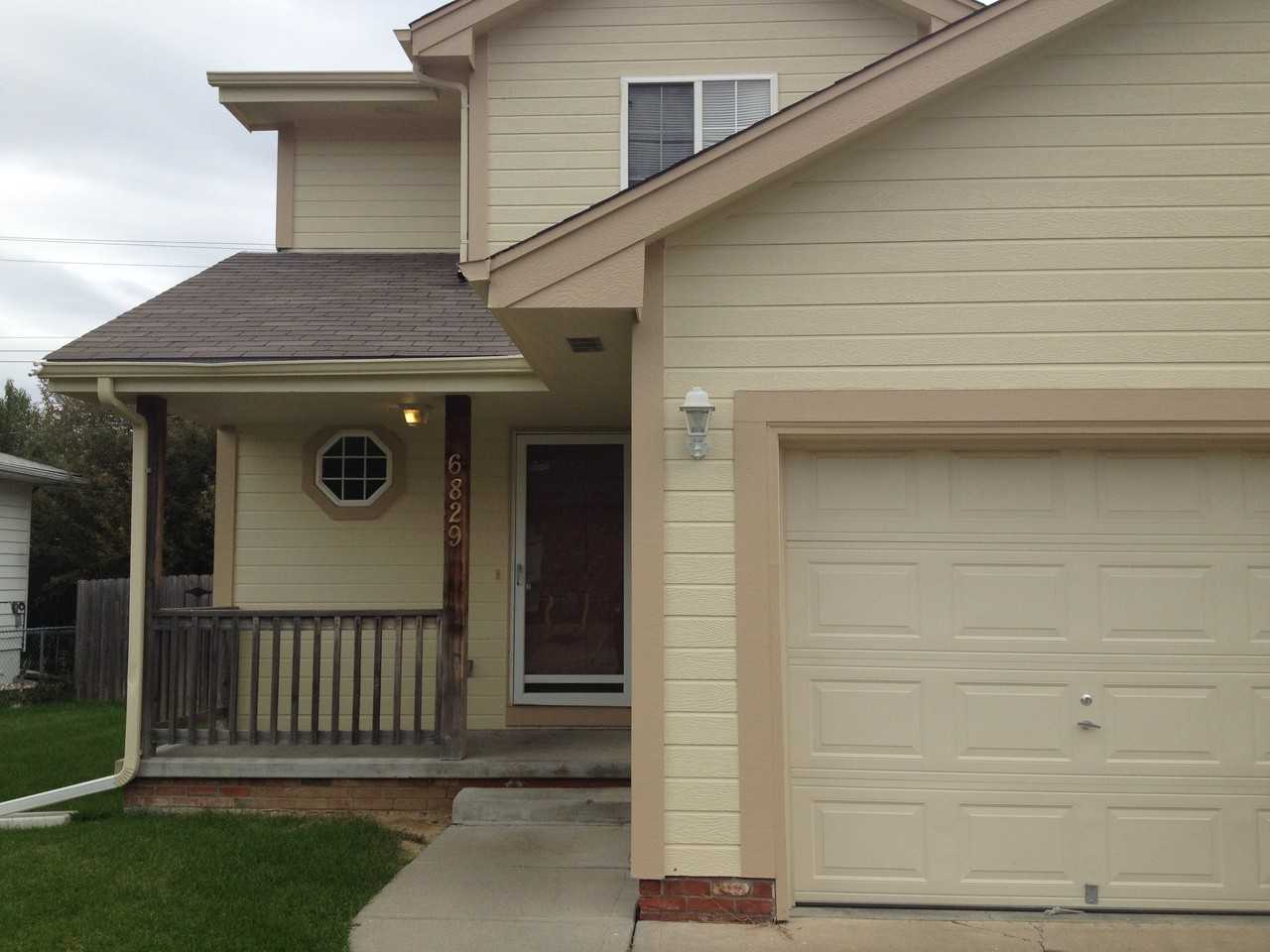 6929 S 81st St - Photo 2 of 11