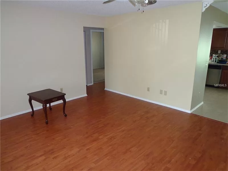 425 Bonnieview Drive - Photo 2 of 8