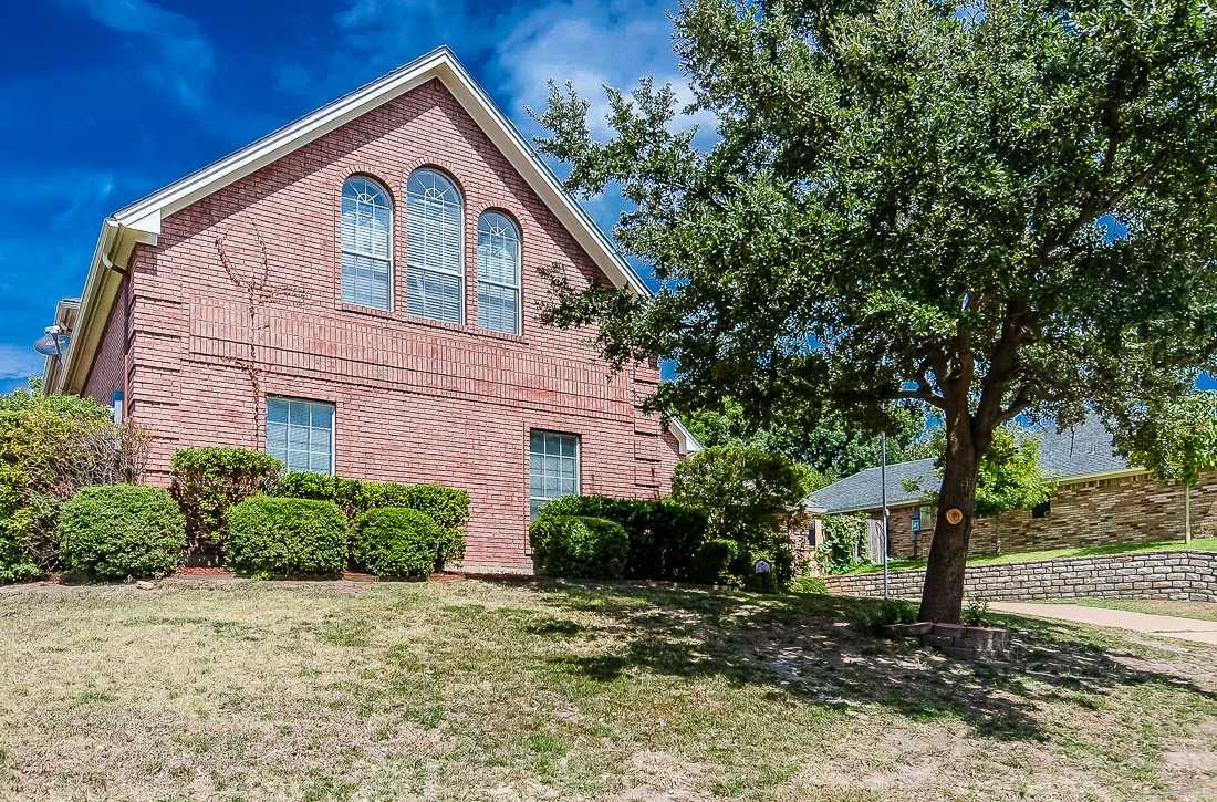 10036 Regent Row St - Photo 2 of 16