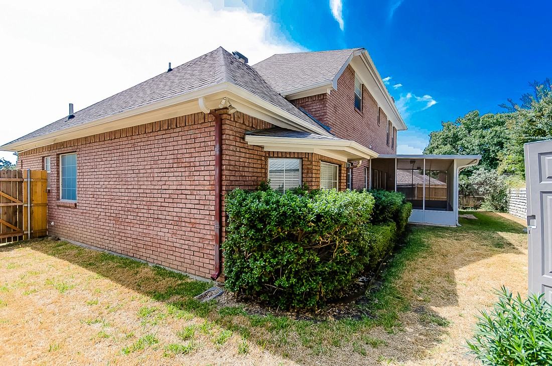 10036 Regent Row St - Photo 3 of 16