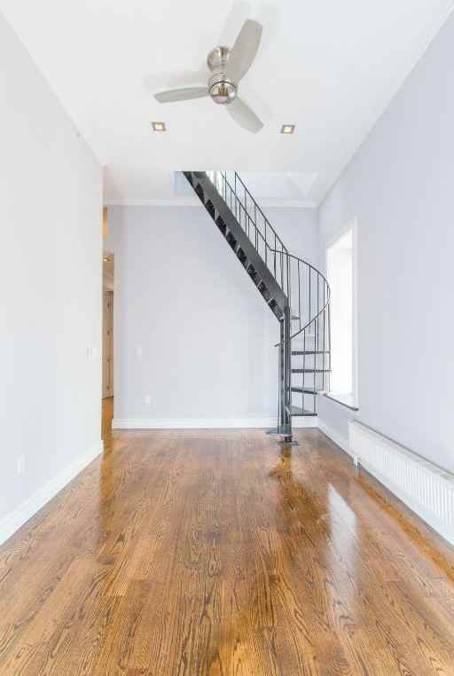 E 13th St #5E - Photo 2 of 8