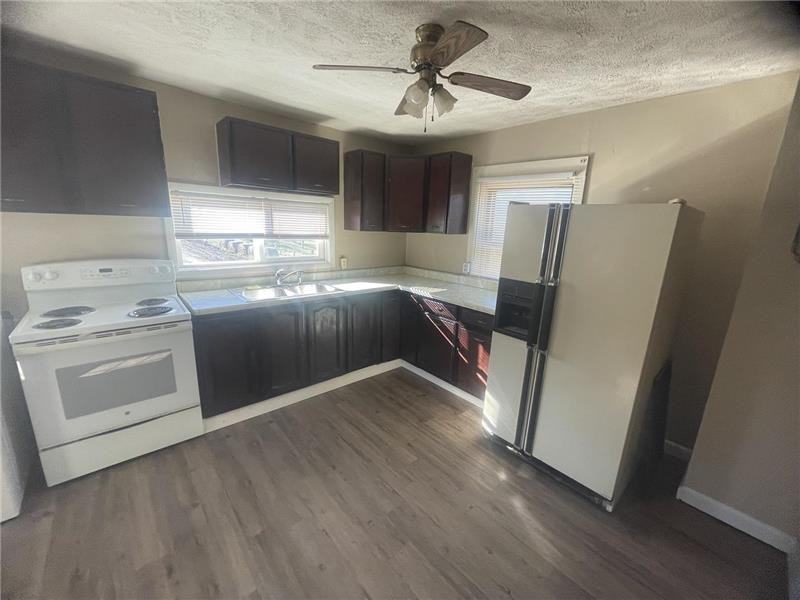 407 Mason St - Photo 2 of 6