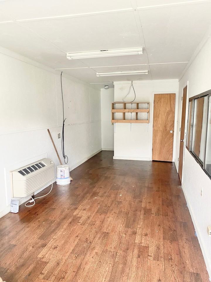 224 East Chapel View Drive - Photo 2 of 4