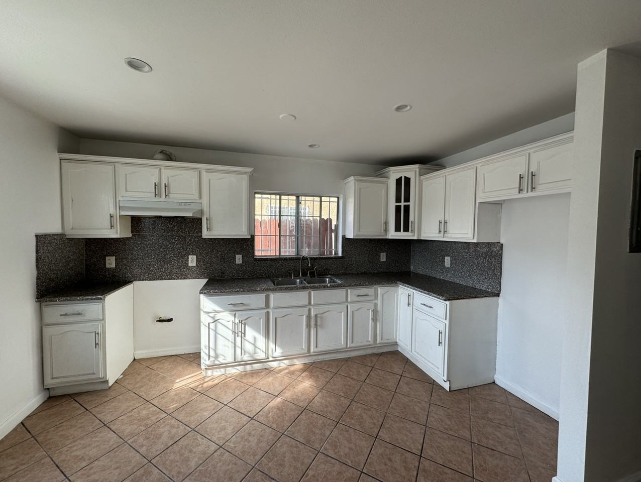 1757 E 92nd St #1757 - Photo 2 of 18