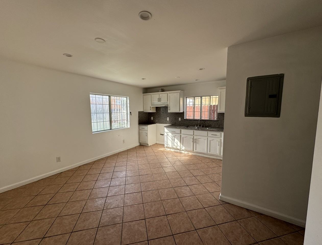 1757 E 92nd St #1757 - Photo 3 of 18