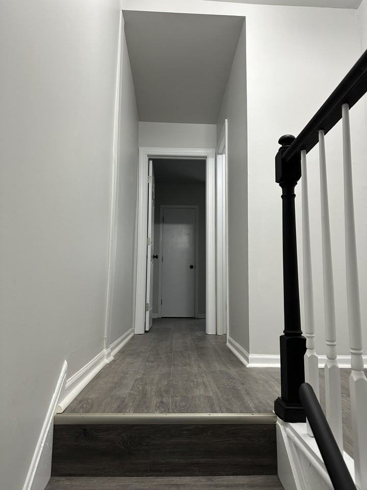 813 W 6th St #NA - Photo 3 of 33